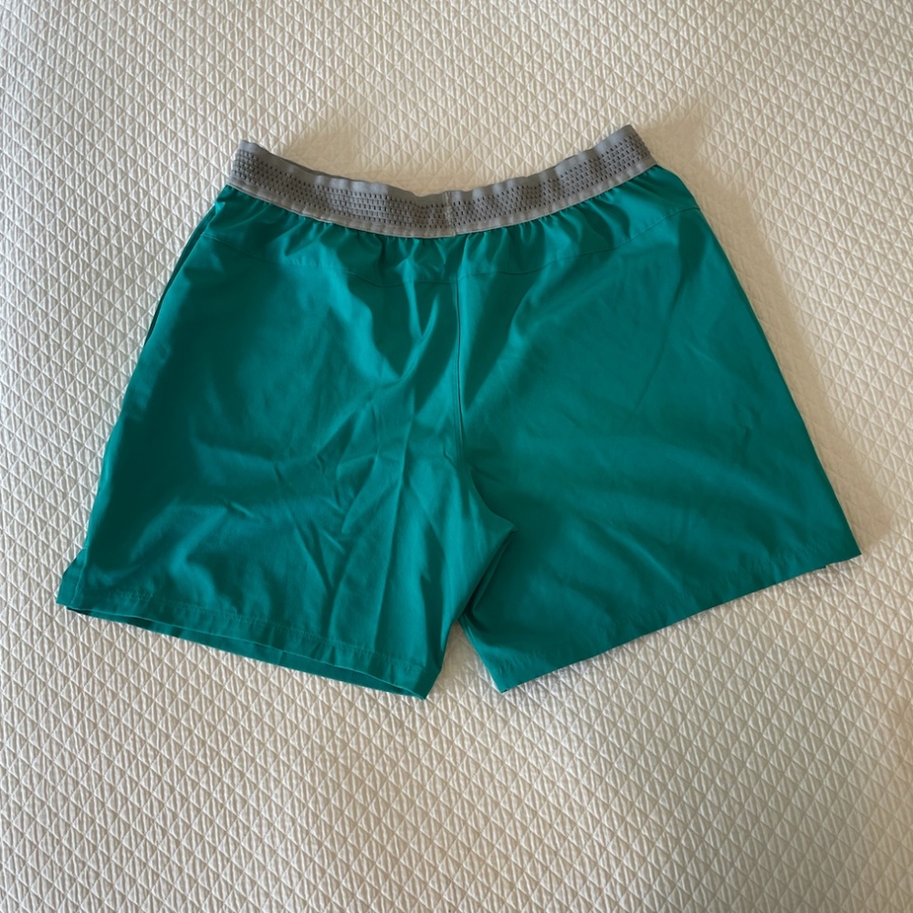 NEW Fabletics Unused Men's Swim Shorts Turquoise Large 7" Inseam